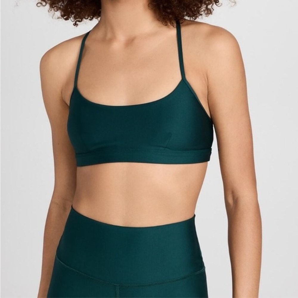 Alo Airlift Intrigue Bra in Midnight Geeen